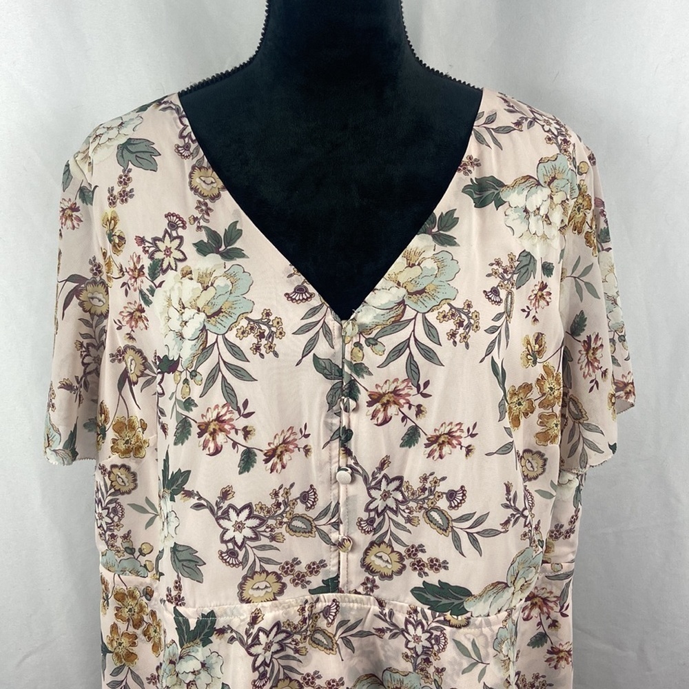 Torrid Blush Pink Floral Chiffon Tiered Babydoll Blouse - Picture 5 of 9